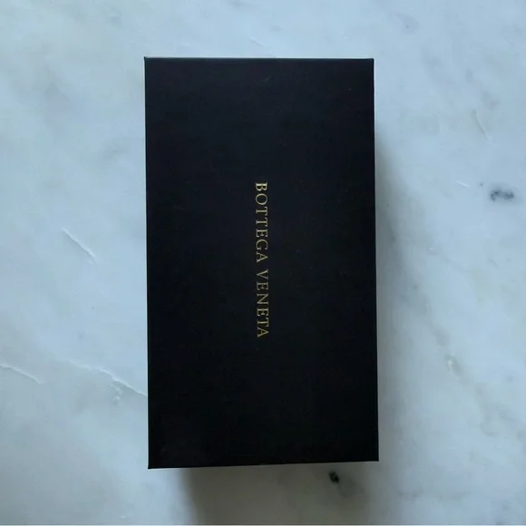 Bottega Veneta Black Gift Box - Picture 1 of 5